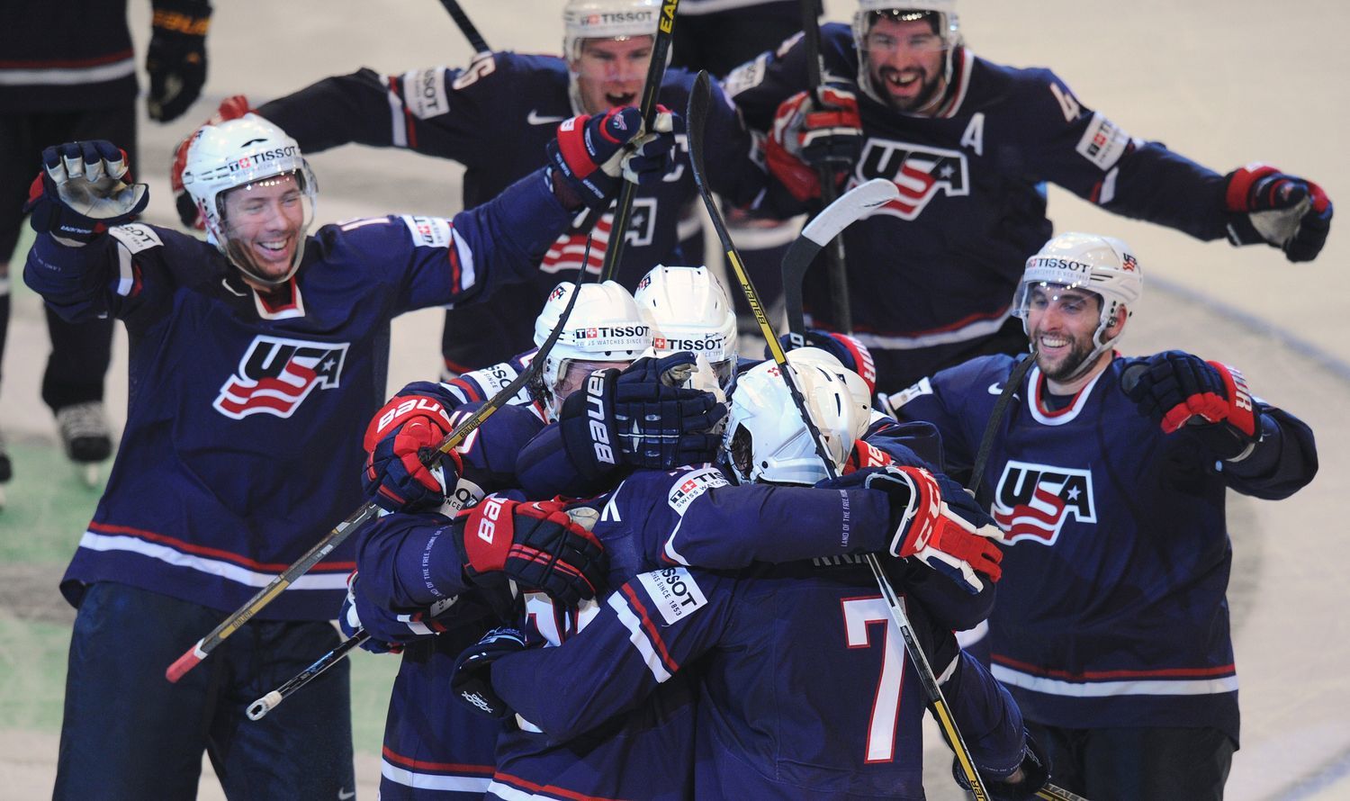 Сборная США уверенно обыграла Латвию в стартовом матче чемпионата мира-2022 по хоккею