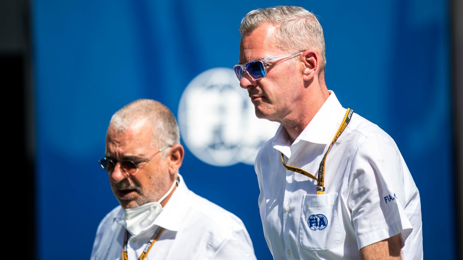 Оба гоночных директора «Формулы-1» сдали положительные тесты на коронавирус