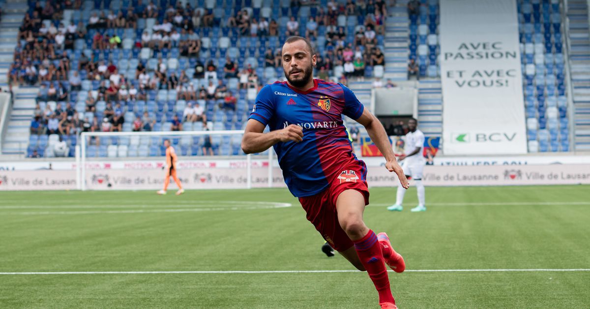 «Барселона» одержала победу в матче с «Вильярреалом», забив два гола в концовке встречи