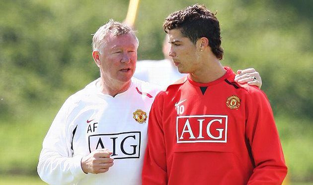 Фергюсон звонил Роналду, чтобы убедить португальца вернуться в «Манчестер Юнайтед»