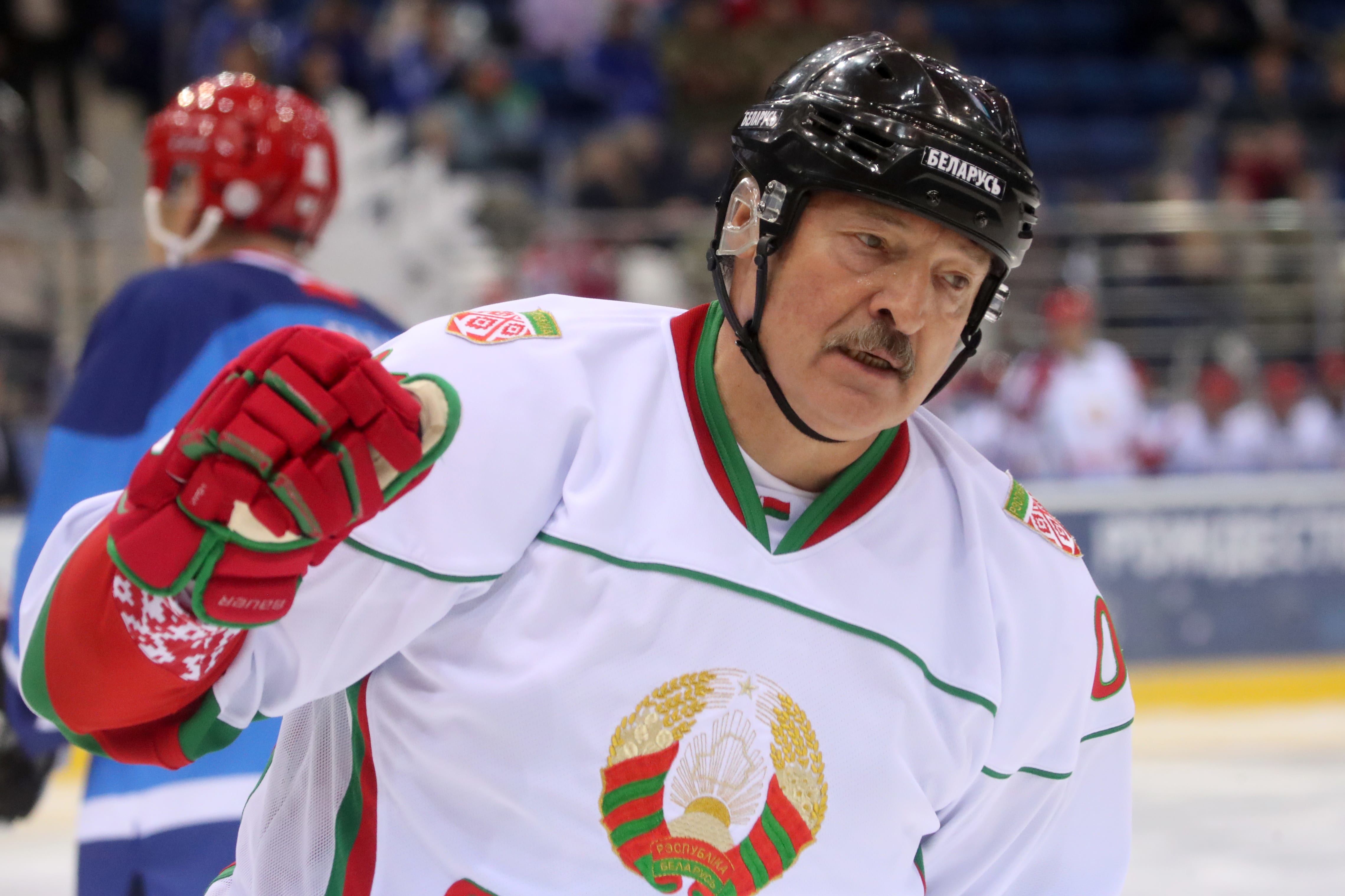 Лукашенко отреагировал на замену белорусского флага на ЧМ-2021