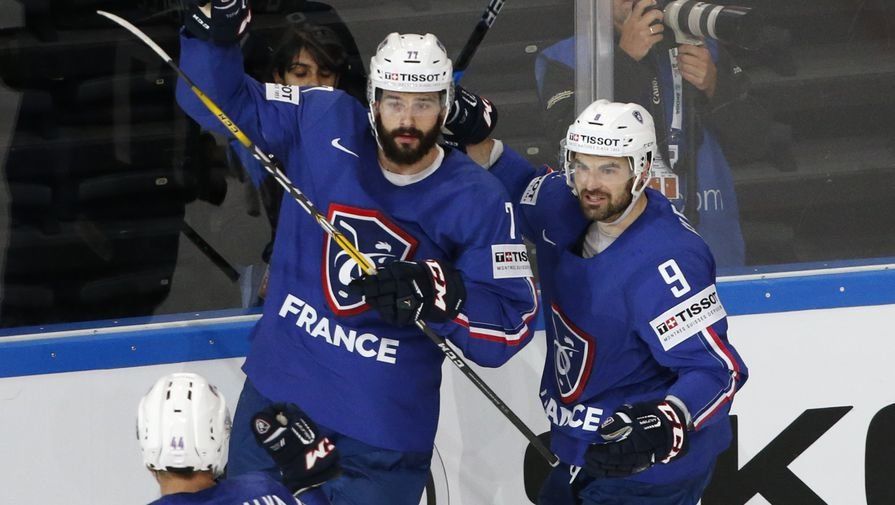Франция обыграла Италию на чемпионате мира по хоккею, отыгравшись за минуту до конца встречи