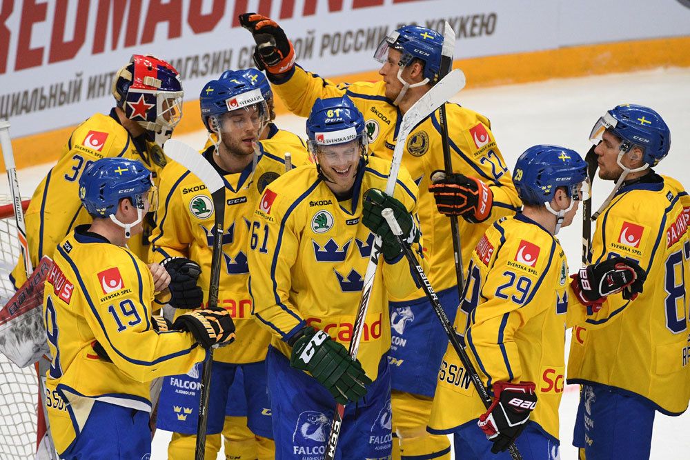 Сборная Швеции по хоккею победила Канаду и сыграет с Россией в полуфинале Олимпиады-2022 в Пекине