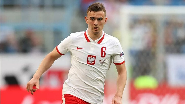 Польский хавбек Козловски стал самым молодым игроком в истории Евро
