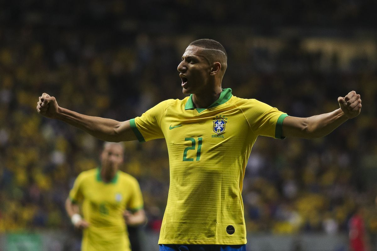 Бразилия разгромила Гану в товарищеском матче благодаря дублю Ришарлисона
