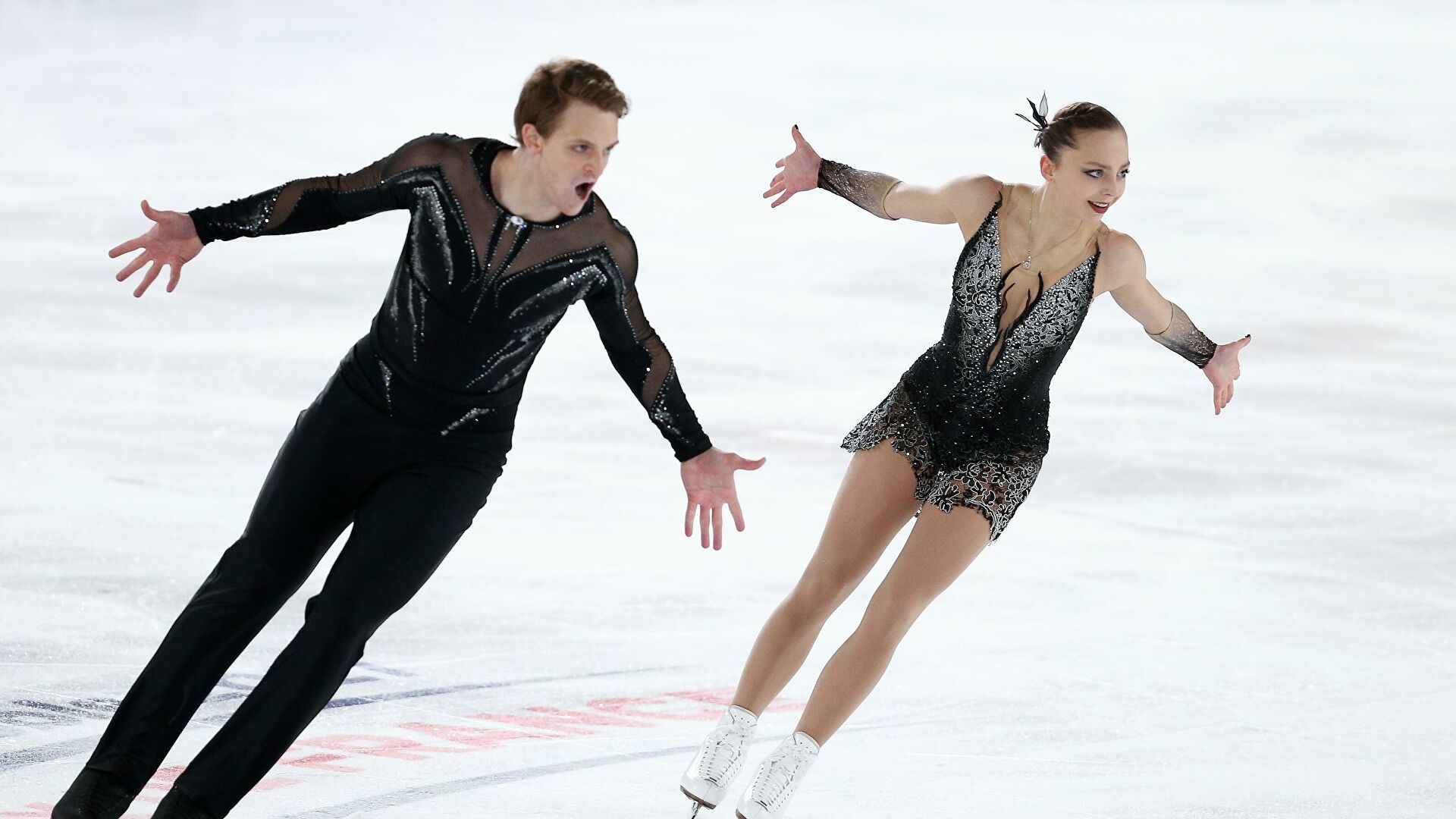Бойкова и Козловский занимают первое место после произвольной программы на Олимпиаде-2022 в Пекине