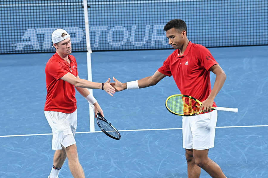 Российские теннисисты на тай-брейке проиграли канадцам в полуфинале ATP Cup