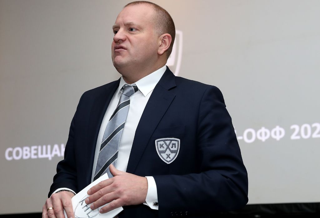 Главный арбитр КХЛ Анисимов раскрыл систему наказаний судей за ошибки