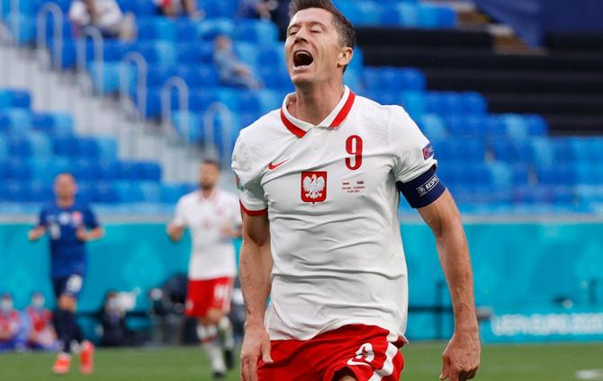 Левандовски забил первый гол за сборную Польши на Евро-2020