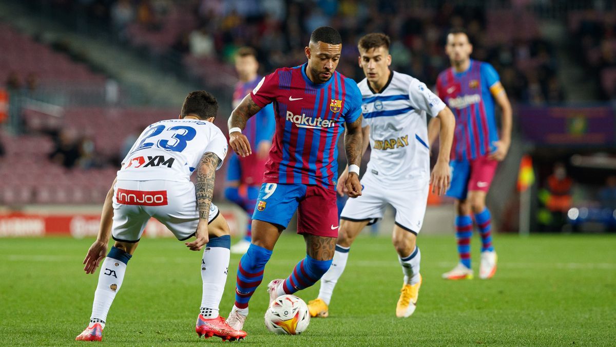 «Барселона» сыграла вничью с «Алавесом» в первом матче после увольнения Кумана