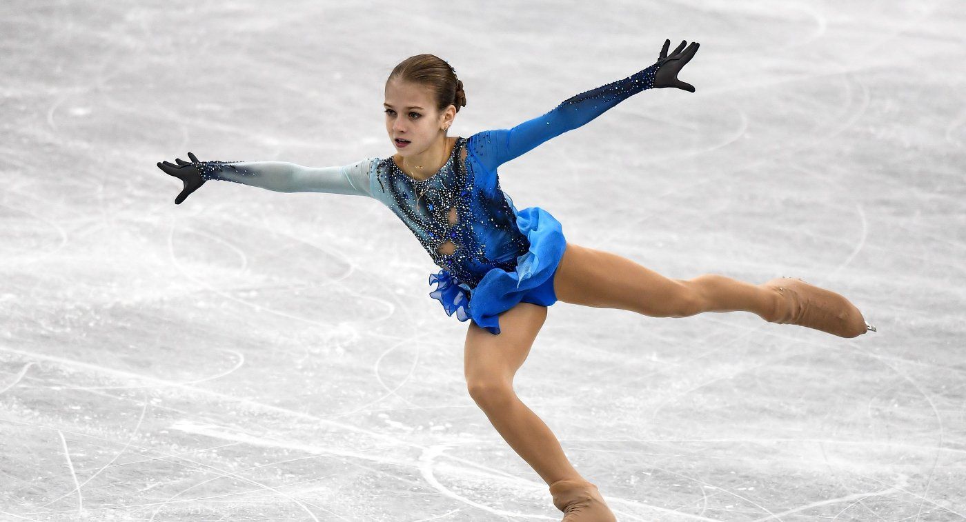 Мир фигурного катания. Александра Трусова юниорский Чемпионат мира 2018. Светлана Панова фигурное катание. София фигуристка юниорка. Александра Трусова финал.