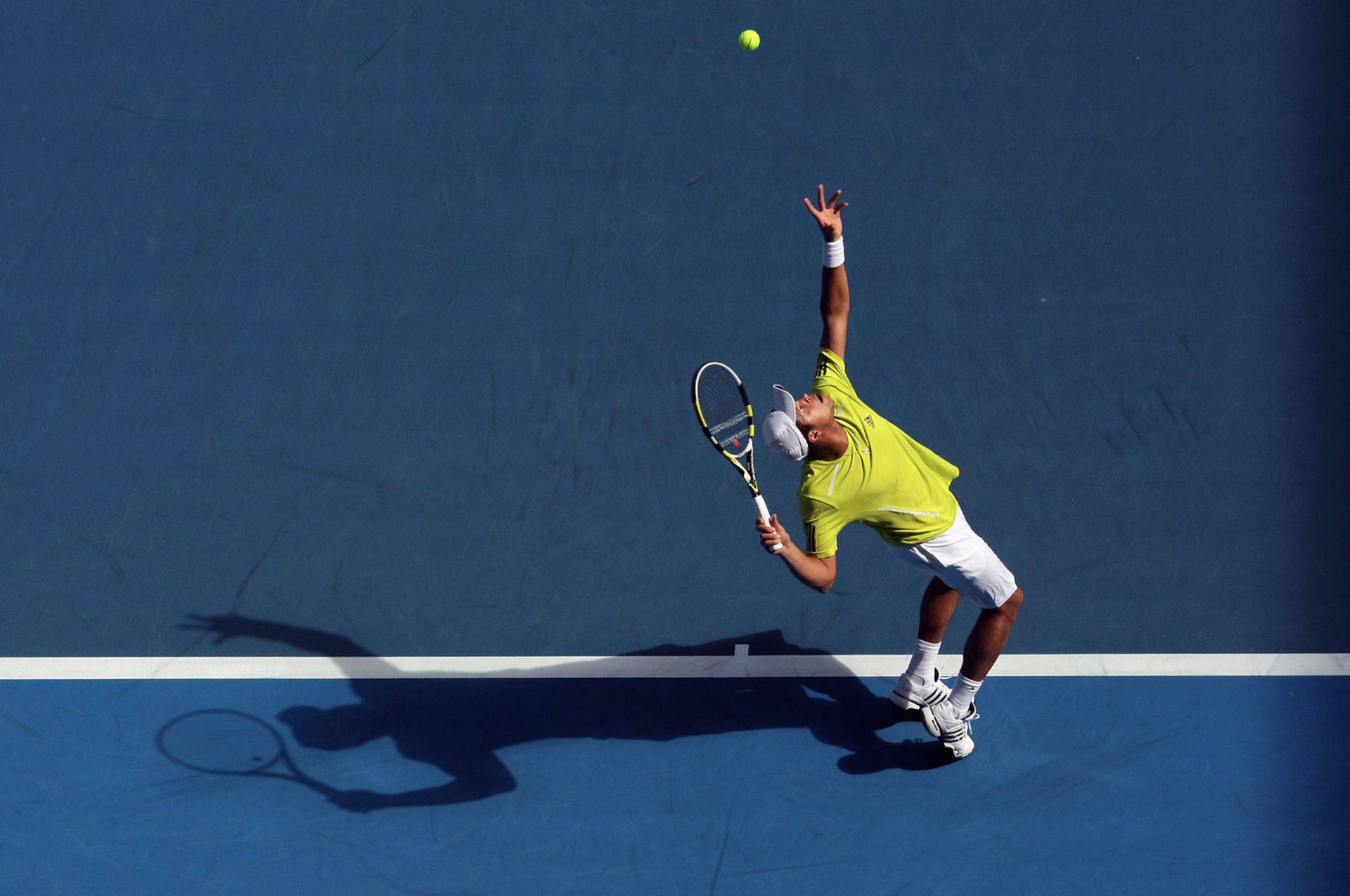 Подача в большом теннисе: техника выполнения, правила подачи, полезные советы по выполнению