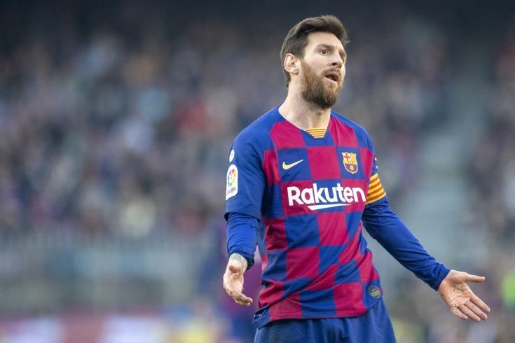 «Барселона» хочет подписать новый контракт с Месси с двукратным понижением зарплаты