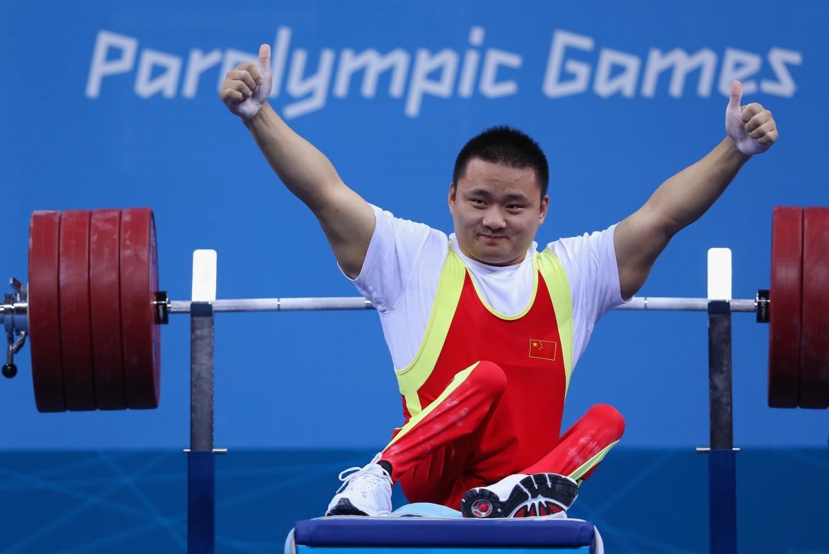 Лю Лэй – трехкратный паралимпийский чемпион по пауэрлифтингу